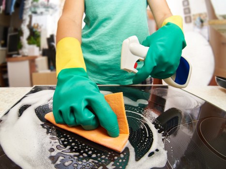 Deep cleaning a high-traffic carpeted home interior